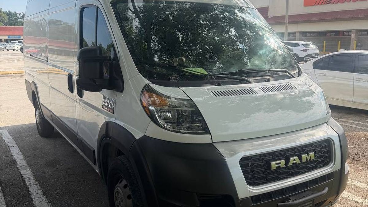 Mobile Mechanic or Tow Truck? How to Decide